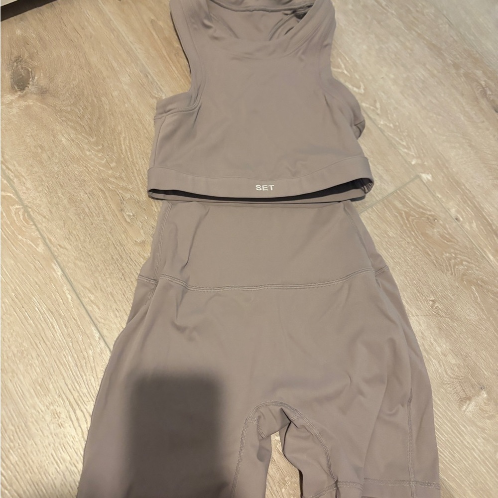 SET Active Taupe Workout Set